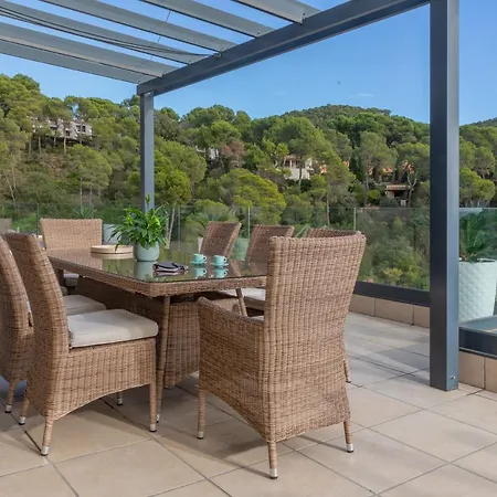 Penthouse Lilium - By Emerald Apartment