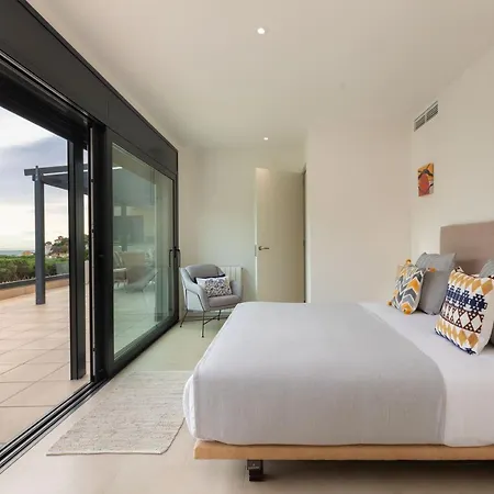 Penthouse Lilium - By Emerald Apartment *